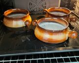 A picture of step 2 of Crema Catalana.
