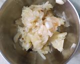 A picture of step 3 of Kaddu/Lauki ki sabzi.