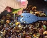 A picture of step 9 of Kaju Karela.