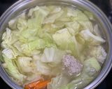 รูปขั้นตอนการทำที่ 2 ของ ต้มจืดกะหล่ำปลี อกไก่สับวุ้นเส้น คลีนๆ จร้า