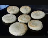 A picture of step 4 of Roat / Meethi Tikiya.