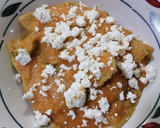 Foto del paso 2 de la receta: Chilaquiles rojos cremosos
