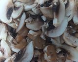 عکس مرحله 1 از دستور اسنک مرغ و قارچ