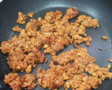 Foto del paso 3 de la receta: Pollo en salsa de pimientos y chorizo