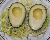 Foto del paso 4 de la receta: Aguacate relleno de atún