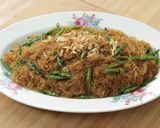 Foto langkah ke 7 dari resep Sohun Goreng Cabe Ijo Devina Hermawan.