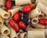 Foto del paso 5 de la receta Rigatoni Con Calabacín y Cherries a la Mantequilla, Panceta y Salsa de Vino Blanco