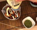Foto del paso 10 de la receta Takoyaki 🇯🇵 de pulpo 🐙 fáciles en sartén sin molde con salsa Tonkatsu Bulldog