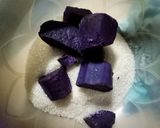 Foto langkah ke 2 dari resep Kue moho ubi ungu.