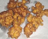 A picture of step 5 of Corn pakoda.