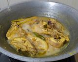 Foto langkah ke 3 dari resep Ayam Goreng Kremes.