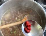A picture of step 2 of Leftover roast dinner soup.