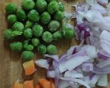 A picture of step 1 of Bread Upma.