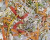 Foto del paso 3 de la receta: Salteado vegano de verduras y fideos konjac
