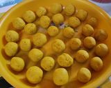 Foto langkah ke 4 dari resep Klepon labu kuning.
