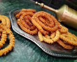 A picture of step 8 of Butter chakli.