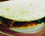 Foto del paso 3 de la receta: 6.🌮Piadina de salmón🐟