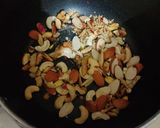 ड्राई फूट्स चिक्की(dry fruits chikki recipe in hindi) रेसिपी चरण 1 फोटो
