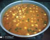 A picture of step 6 of Chana curry.