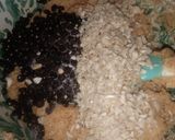Foto langkah ke 2 dari resep Chocochips Mete Cookies.