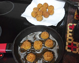Foto del paso 5 de la receta: Albóndigas de salmón ahumado, surimi y langostinos