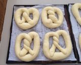Foto langkah ke 9 dari resep Homemade Soft Pretzels.