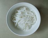 Hình bước làm 4 của món Mì Udon nấu sườn non chay