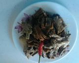 Hình bước làm 4 của món vịt kho măng khô