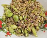 Foto langkah ke 4 dari resep Tumis Teri, Bawang Merah & Pete.