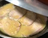 Foto del paso 5 de la receta: Lomo al ajillo con salsa de quesos y manzana asada, para cena-exprés