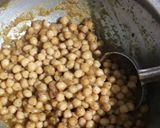 A picture of step 3 of Chole bhature.