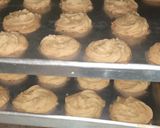 Foto langkah ke 8 dari resep Kue Kering Sagu Keju Lumer.