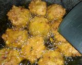 A picture of step 6 of Chana dal bhajiya.