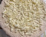 A picture of step 5 of Greek Chicken Pizza.