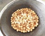 A picture of step 1 of Tri Colour Chivda.