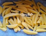 A picture of step 2 of Airfried Schezwan Fries.