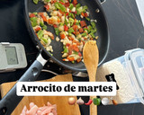 Foto del paso 1 de la receta: Riquísimo y meloso Arroz con verduras y pollo
