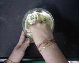 ફુદિનાં  ની સેવ(Mint Sev Recipe in Gujarati) રેસીપી સ્ટેપ2ફોટો