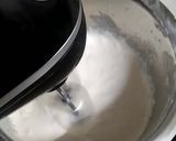 A picture of step 5 of American Nuts Ice cream.