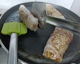 A picture of step 15 of Spicy Udon Noodles Spring Rolls (with Rice Paper).