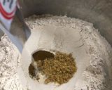 Foto del paso 1 de la receta: Pan integral con semillas de lino y girasol