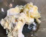 Foto del paso 4 de la receta: Medialunas saladas de grasa