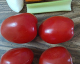 Foto del paso 1 de la receta: Spaghetti con salchicha y salsa de tomate