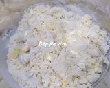 Hình bước làm 3 của món Bánh Mì Nhân Gà Nấm