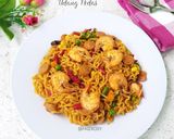 Foto langkah ke 8 dari resep Ramen Goreng Udang Pedas.
