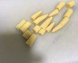 Foto del paso 2 de la receta: Tintorera con langostinos y alcachofas