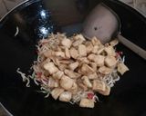 Foto langkah ke 6 dari resep Tumis toge tahu.
