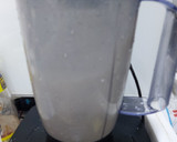 A picture of step 1 of Dates with nuts shake.