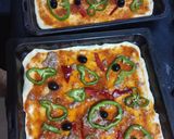 صورة لخطوة 3 من وصفة بيتزا كاري🍕بالسميد روعة روعة