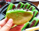 Foto langkah ke 8 dari resep Pukis Pandan Lembut dan Wangi.
